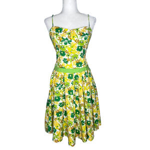 Vintage Y Apparel Retro Fit and Flare Dress Size Small Tie Waist Boned‎ Bodice